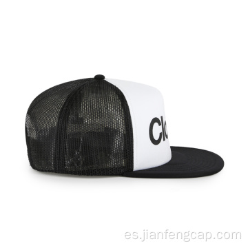 Gorra trucker de espuma con logo estampado